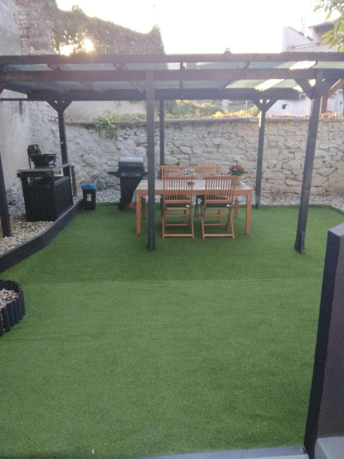 Oasis In The City Near Amfiteatar,Free Parking And Free Wi-Fi Πούλα Εξωτερικό φωτογραφία